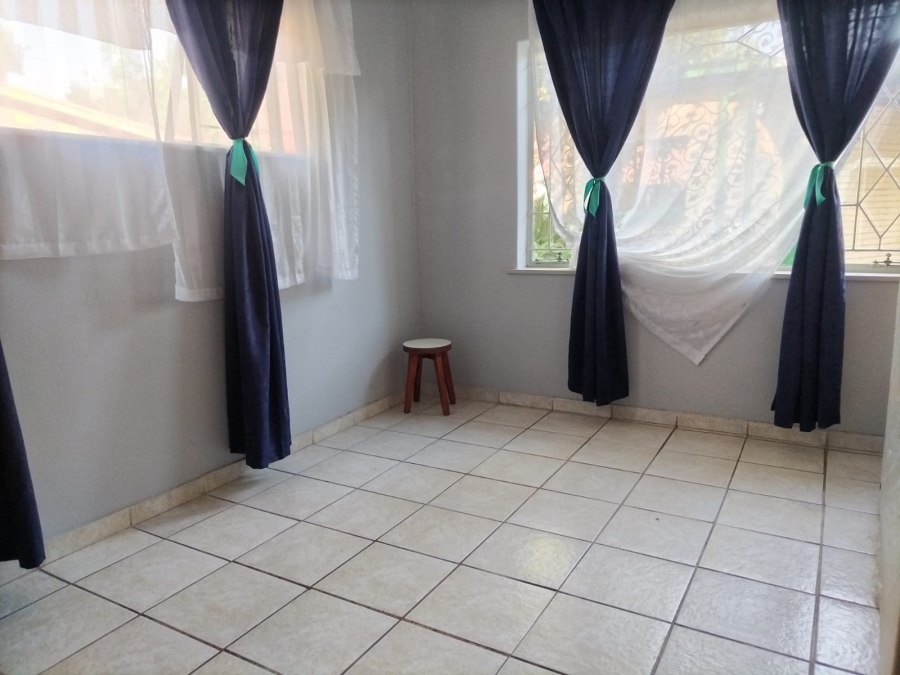 3 Bedroom Property for Sale in Rustenburg Central North West